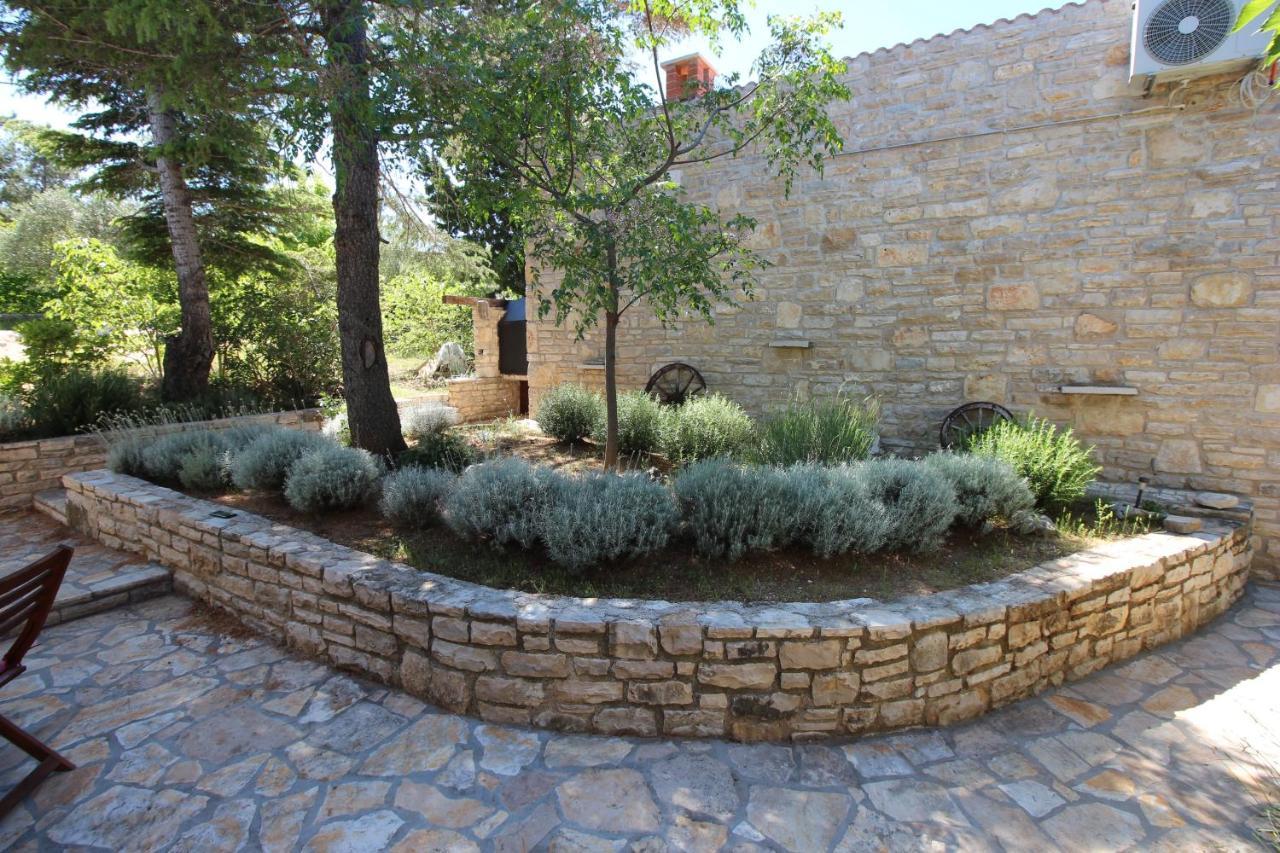 Stone House Skrivena Villa Pridraga Eksteriør bilde